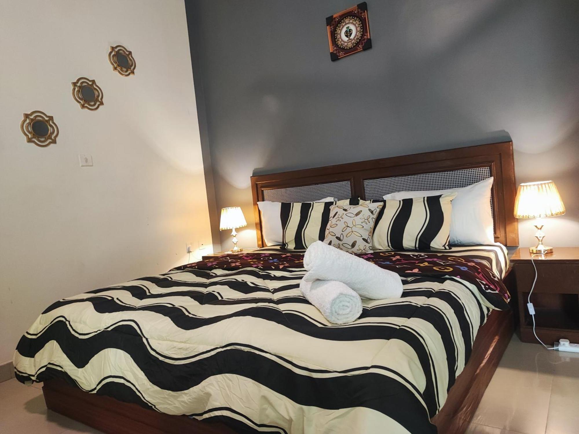 Ellisa Hospitality And Spa 호텔 아크라 외부 사진