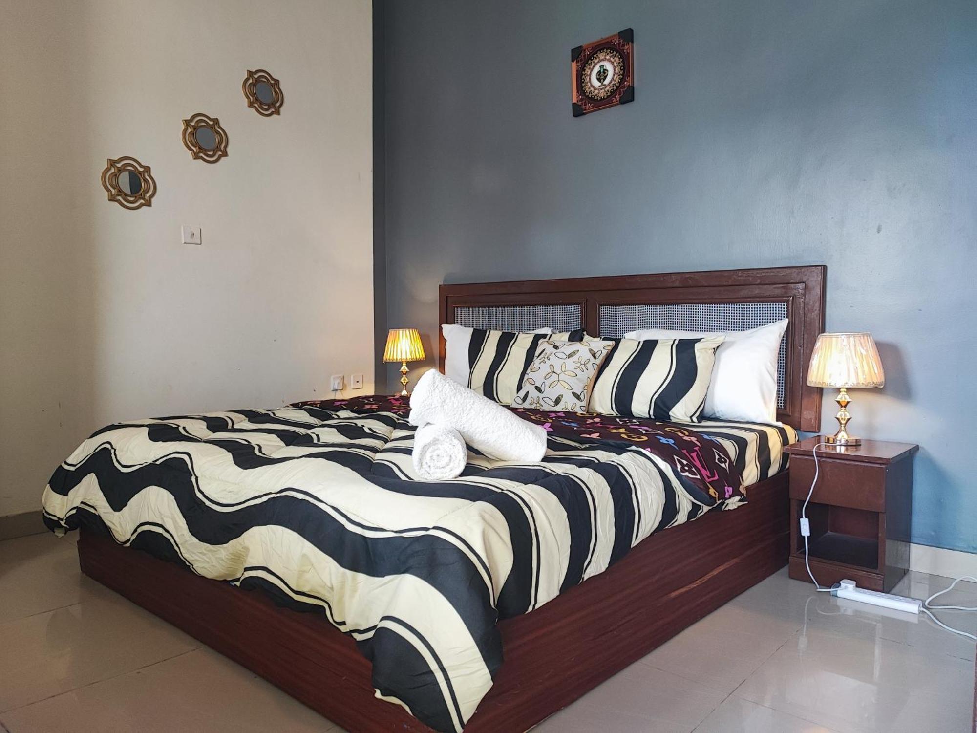 Ellisa Hospitality And Spa 호텔 아크라 외부 사진