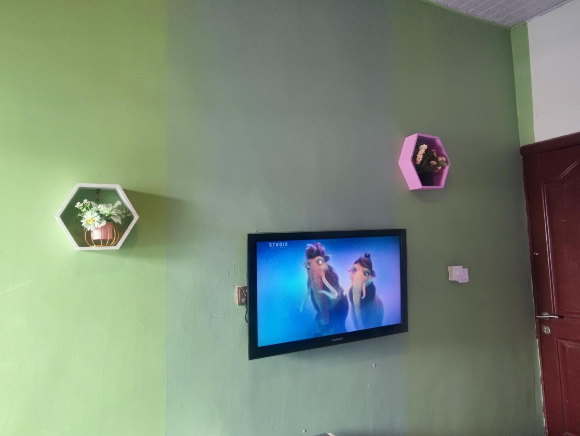 Ellisa Hospitality And Spa 호텔 아크라 외부 사진