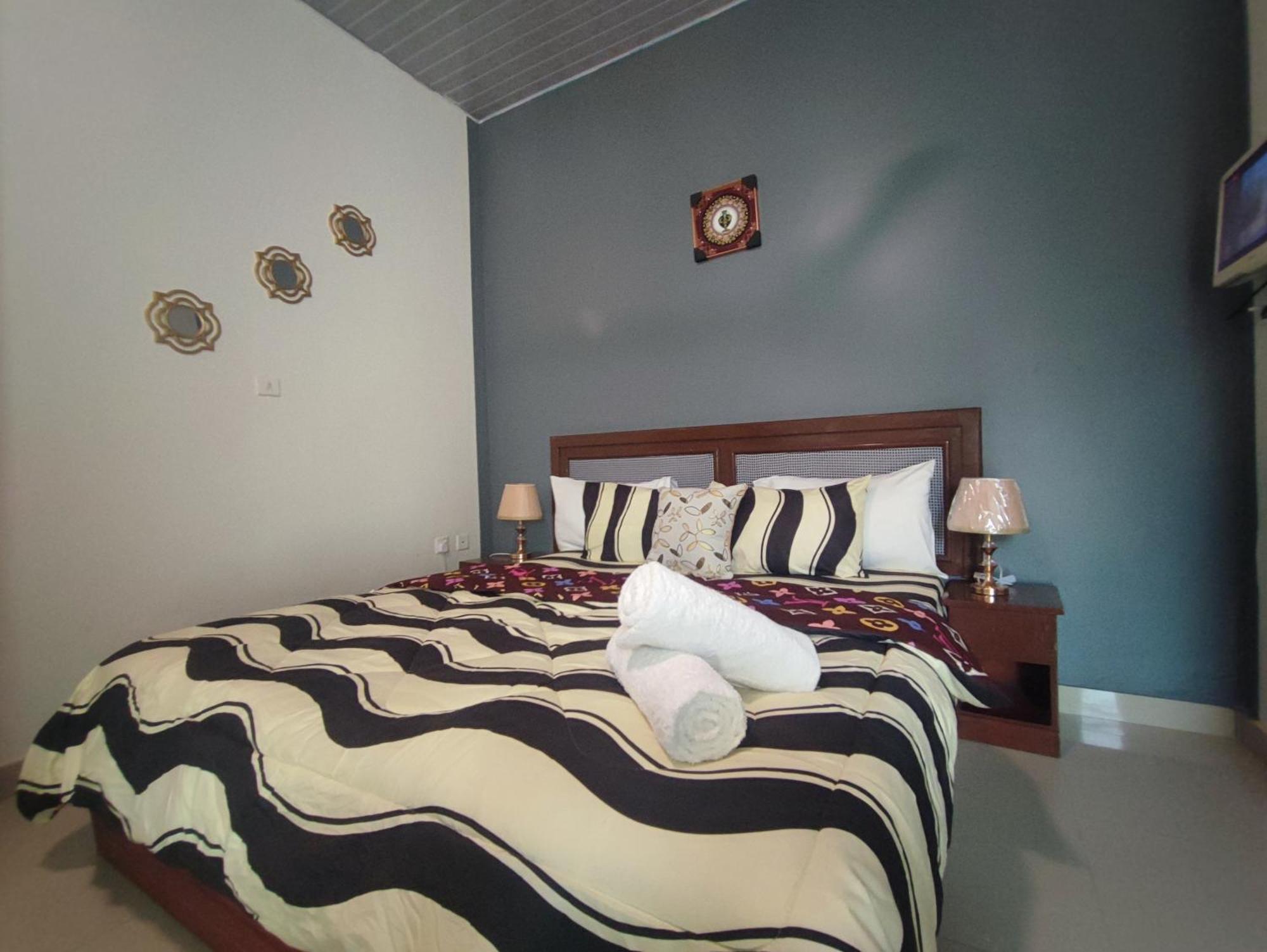 Ellisa Hospitality And Spa 호텔 아크라 외부 사진