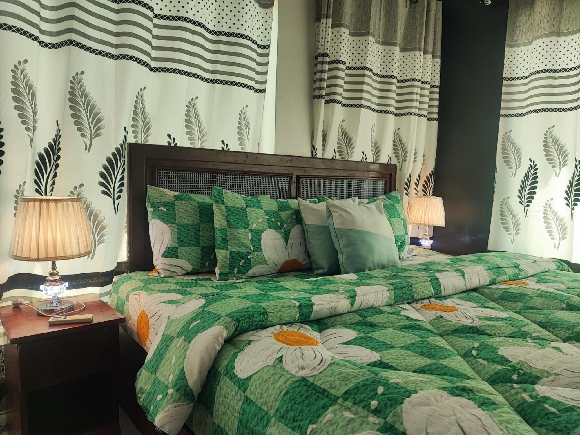 Ellisa Hospitality And Spa 호텔 아크라 외부 사진