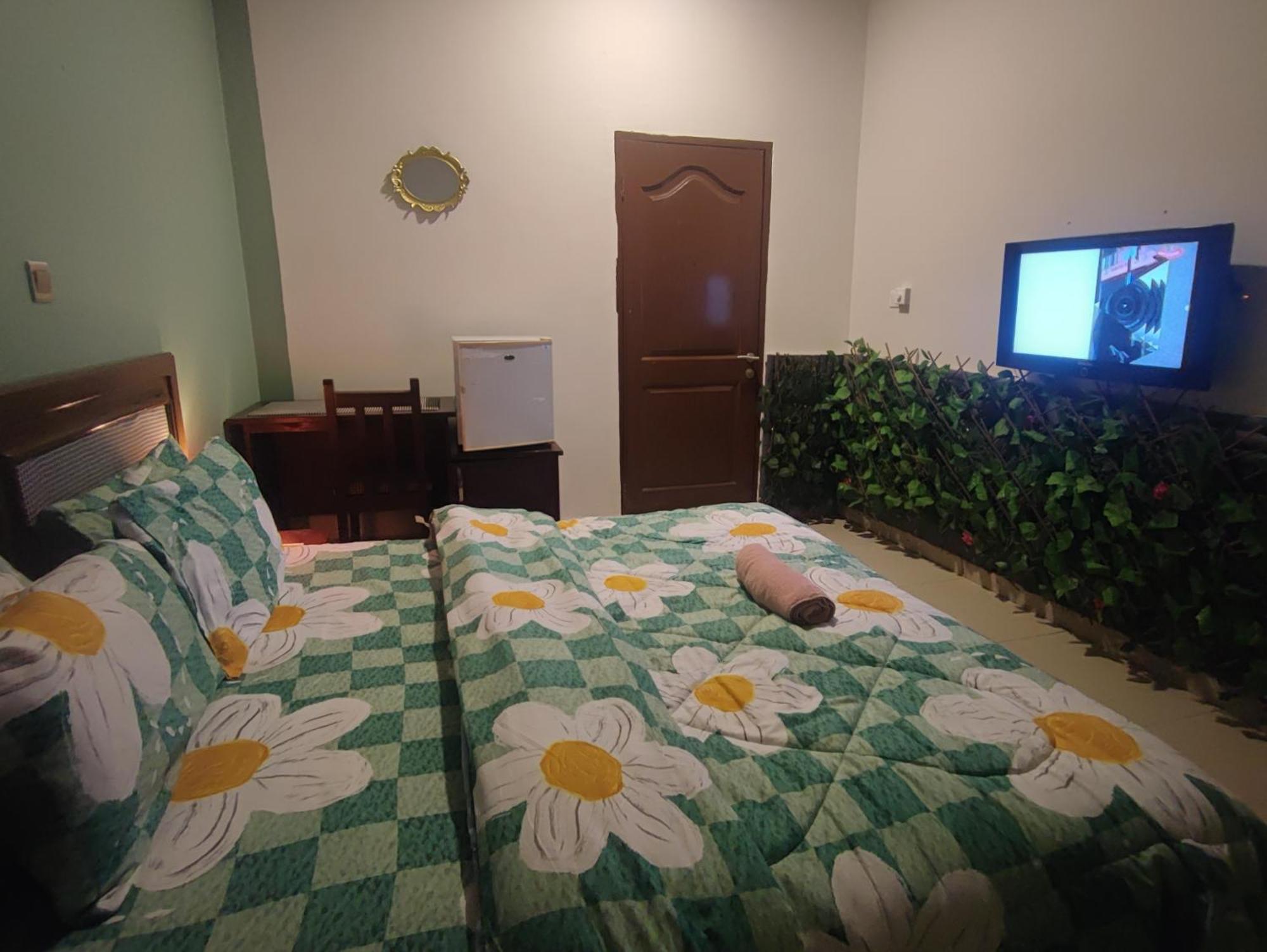 Ellisa Hospitality And Spa 호텔 아크라 외부 사진