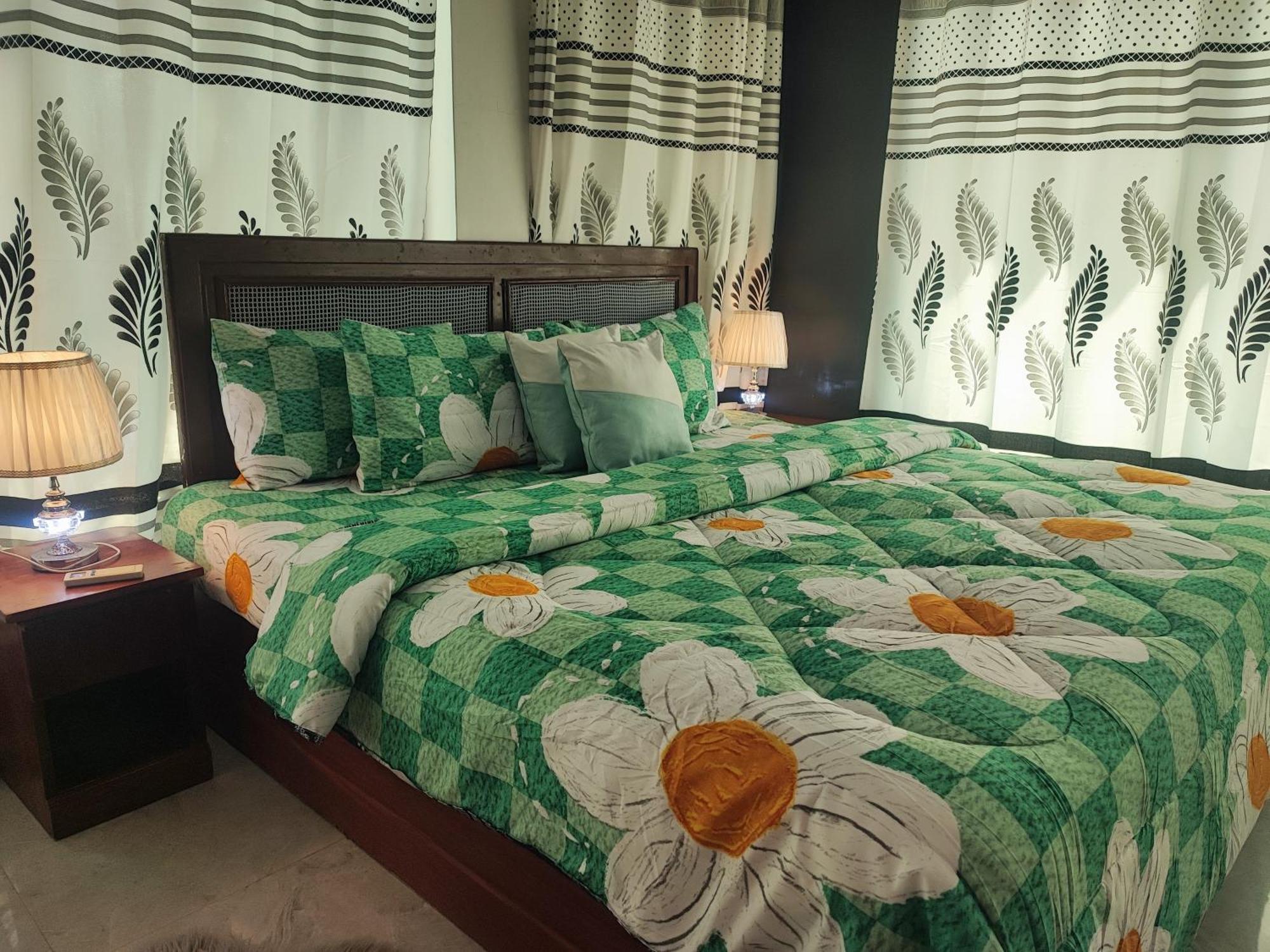Ellisa Hospitality And Spa 호텔 아크라 외부 사진