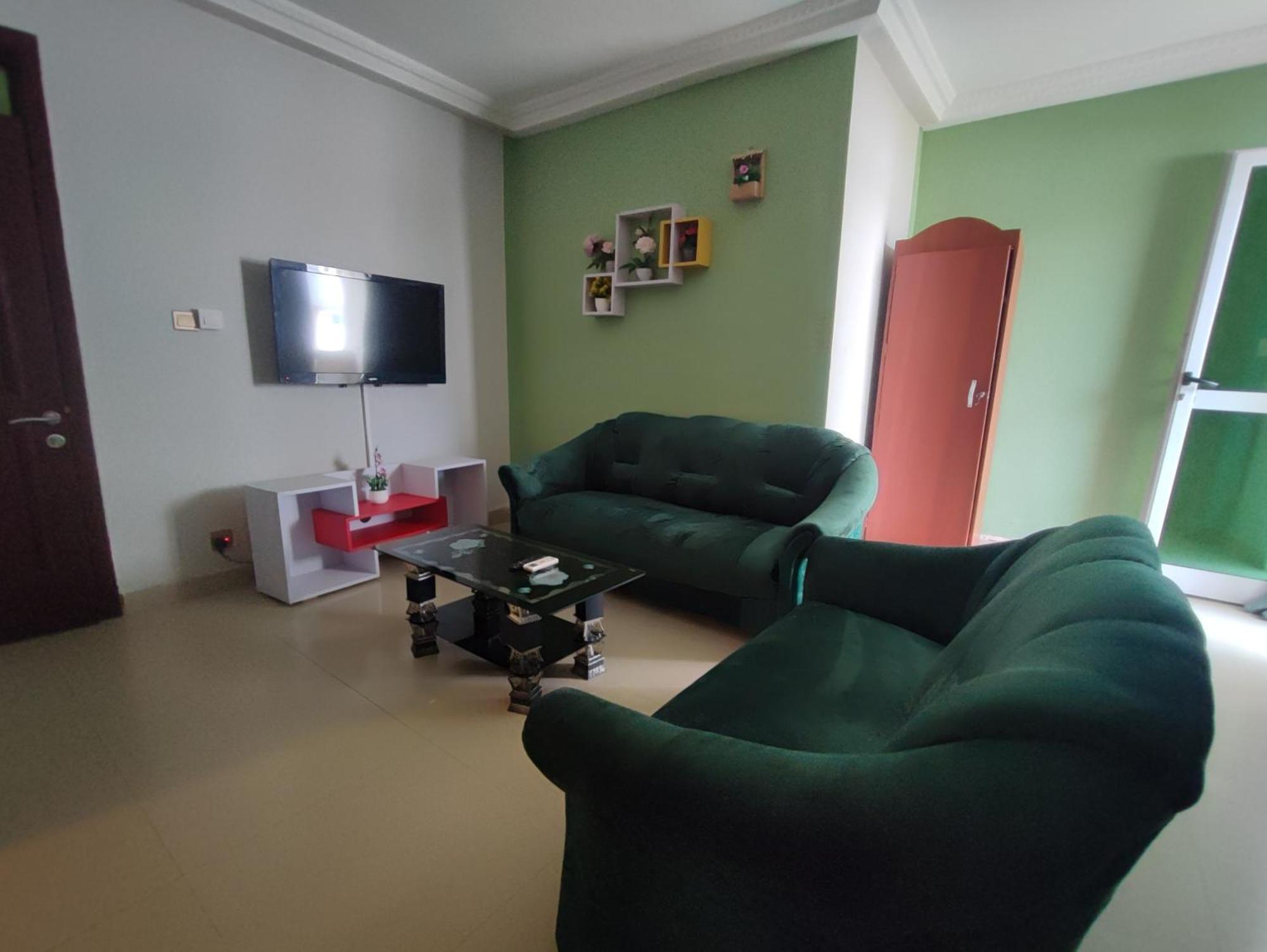 Ellisa Hospitality And Spa 호텔 아크라 외부 사진